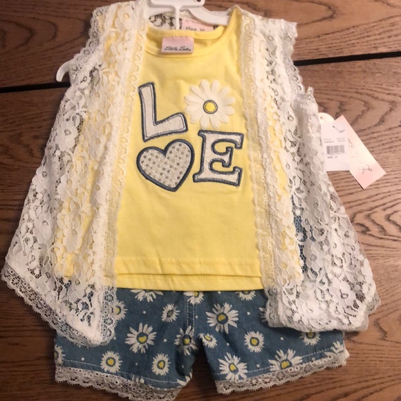 Little Lass Other - 3 piece girls set Little Lass Other - 3 piece girls set
